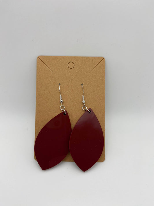 Maroon Pointed Teardrop Solid